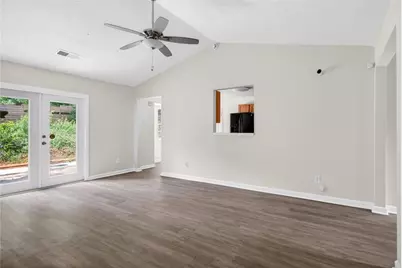 3338 Lindale Court, Ellenwood, GA 30294 - Photo 7