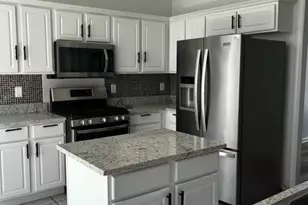 1050 Dogwood Park Dr, Lawrenceville, GA 30046 - Photo 3