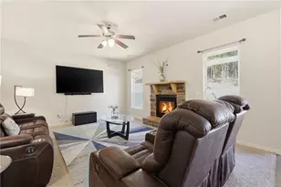 4247 Sawgrass Dr, Lithonia, GA 30038 - Photo 11