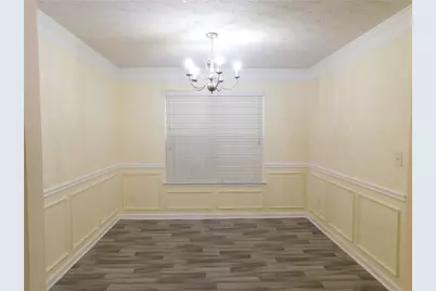 225 Laura Circle, Atlanta, GA 30349 - Photo 3