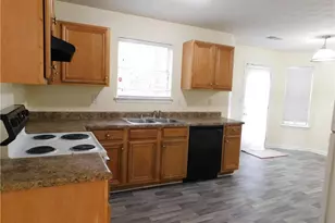 225 Laura Cir, Atlanta, GA 30349 - Photo 17