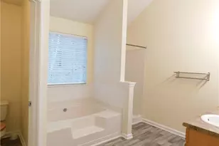 225 Laura Cir, Atlanta, GA 30349 - Photo 5