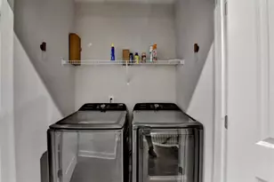 2083 Holtz Ln, Atlanta, GA 30318 - Photo 59