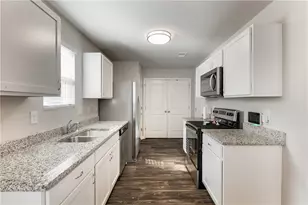 2526 Wood Bend Ln, Riverdale, GA 30296 - Photo 5