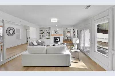 2552 Hollycreek Drive NE, Marietta, GA 30062 - Photo 7