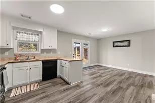 175 Waterford Glen Dr, Lula, GA 30554 - Photo 9