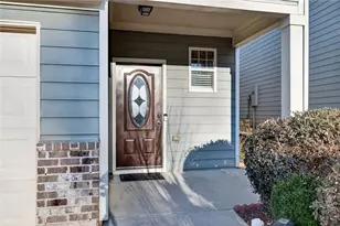 1027 Grenier Terrace NE, Lawrenceville, GA 30045 - Photo 3