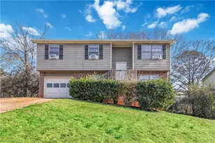 2724 Oxford Dr, Decatur, GA 30034 - Photo 1