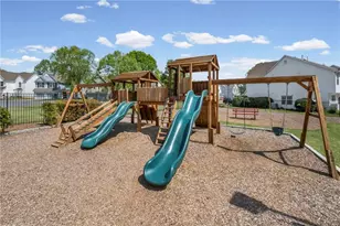 1300 Primrose Dr, Roswell, GA 30076 - Photo 45