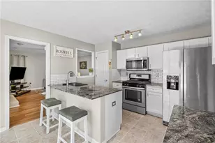 1300 Primrose Dr, Roswell, GA 30076 - Photo 17