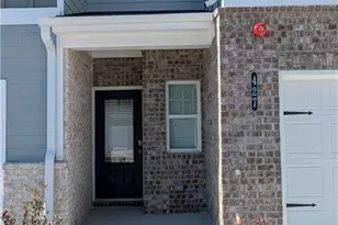 427 Lanier Cir, Woodstock, GA 30189 - Photo 3