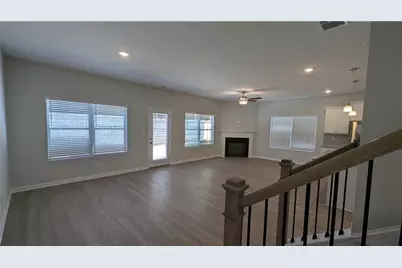 427 Lanier Circle, Woodstock, GA 30189 - Photo 5