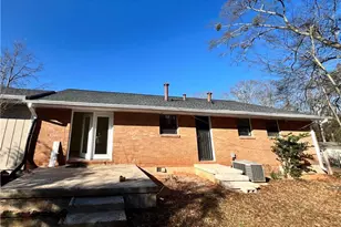 3881 Pin Oak Cir, Atlanta, GA 30340 - Photo 3