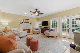 1073 Shady Valley Pl, Atlanta, GA 30324 - Photo 7