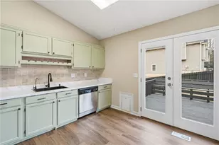 1101 Ashlin Dr, Woodstock, GA 30188 - Photo 13