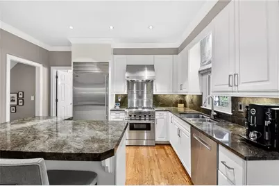 2110 Village Point NE, Brookhaven, GA 30319 - Photo 11