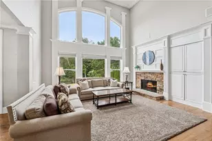 1043 Meadow Club Ct, Suwanee, GA 30024 - Photo 7