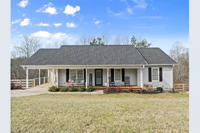 82 Clint Street, Cleveland, GA 30528 - Photo 1