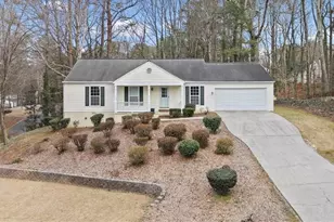 2051 Bishop Creek Dr, Marietta, GA 30062 - Photo 3