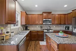 415 Crestmont Ln, Canton, GA 30114 - Photo 15