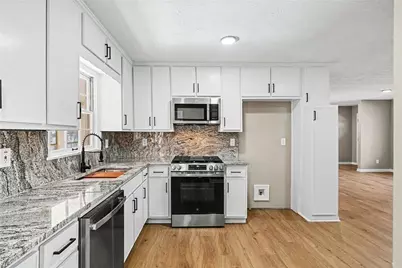 2304 Rolling Acres Court SW, Conyers, GA 30094 - Photo 13