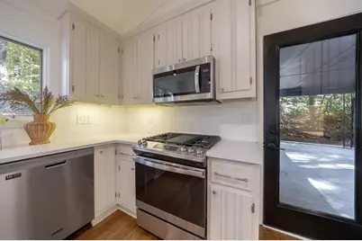 922 Barton Woods Road NE, Atlanta, GA 30307 - Photo 17