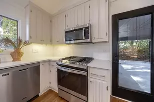 922 Barton Woods Rd NE, Atlanta, GA 30307 - Photo 17