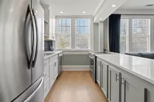 301 10th St NE, Atlanta, GA 30309 - Photo 9