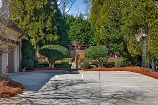 11 Leighton Ct, Sandy Springs, GA 30327 - Photo 67