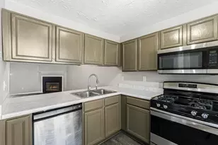 5910 Hampton Ct, Atlanta, GA 30349 - Photo 9