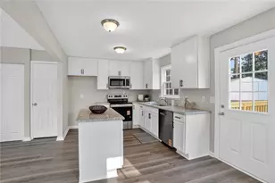 6355 Sweetbriar Dr, Mableton, GA 30126 - Photo 9