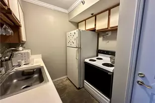 795 Hammond Dr, Atlanta, GA 30328 - Photo 11