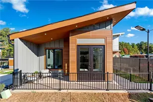 6305 Shannon Pkwy, Union City, GA 30291 - Photo 1