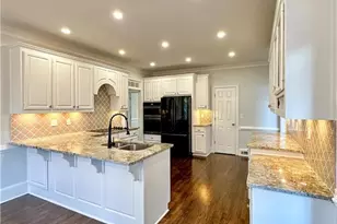 2660 Coachmans Cir, Alpharetta, GA 30022 - Photo 9