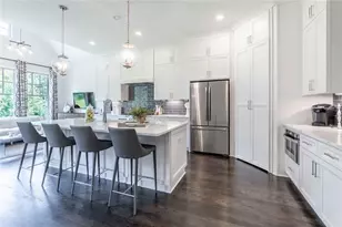 73 Bourbon St, Senoia, GA 30276 - Photo 9