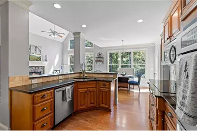 1030 Silver Thorne Drive, Loganville, GA 30052 - Photo 23