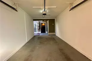 5050 Meadow Ln, Marietta, GA 30068 - Photo 5