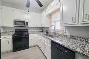 1426 Cambridge Common, Decatur, GA 30033 - Photo 5