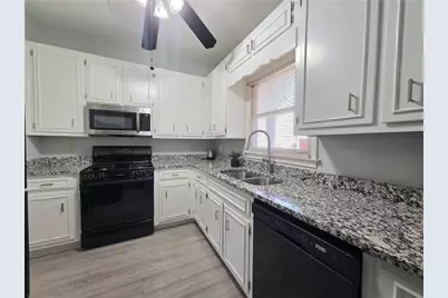 1426 Cambridge Common, Decatur, GA 30033 - Photo 11