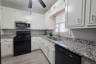 1426 Cambridge Common, Decatur, GA 30033 - Photo 11