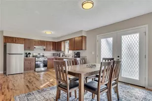 303 Nottingham Dr, Woodstock, GA 30188 - Photo 7