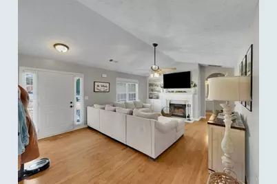 518 Vinemont Way, Auburn, GA 30011 - Photo 3