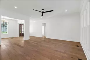 301 Windy Hill Dr, Calhoun, GA 30701 - Photo 9