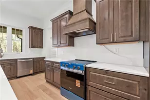 301 Windy Hill Dr, Calhoun, GA 30701 - Photo 17