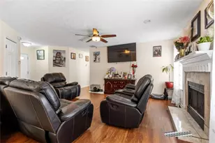 1729 Brandi Ln, Loganville, GA 30052 - Photo 5