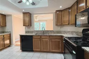 7024 Somerset Cir, Alpharetta, GA 30004 - Photo 9