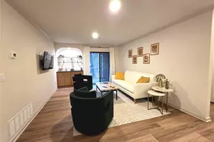 301 Barrington Hills Dr, Atlanta, GA 30350 - Photo 5