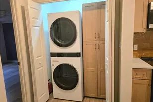 301 Barrington Hills Dr, Atlanta, GA 30350 - Photo 13