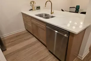 301 Barrington Hills Dr, Atlanta, GA 30350 - Photo 9