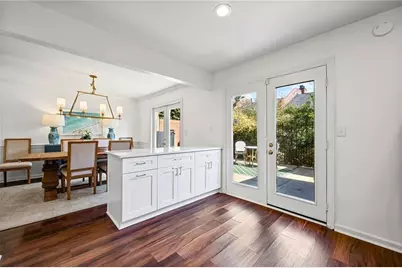 4 Queen Victoria Place NE, Atlanta, GA 30342 - Photo 13